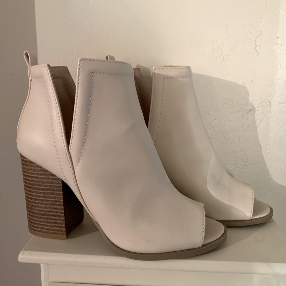 Pinky lily open toes booties